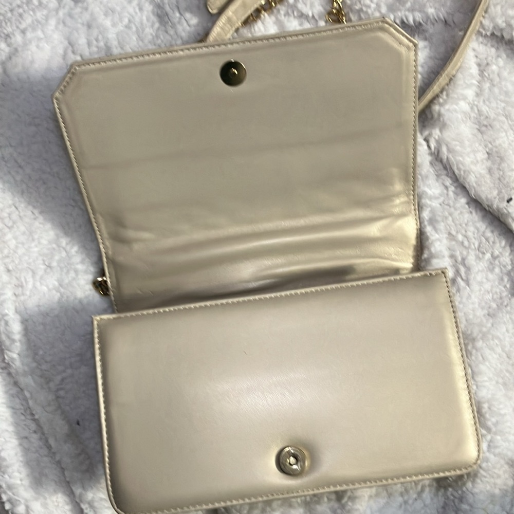Gold BCBG Paris Chain Strap Crossbody Bag - Picture 7 of 10